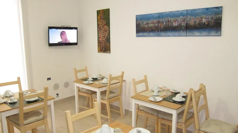 *** לינה וארוחת בוקר פלרמו Federico Secondo B&B איטליה